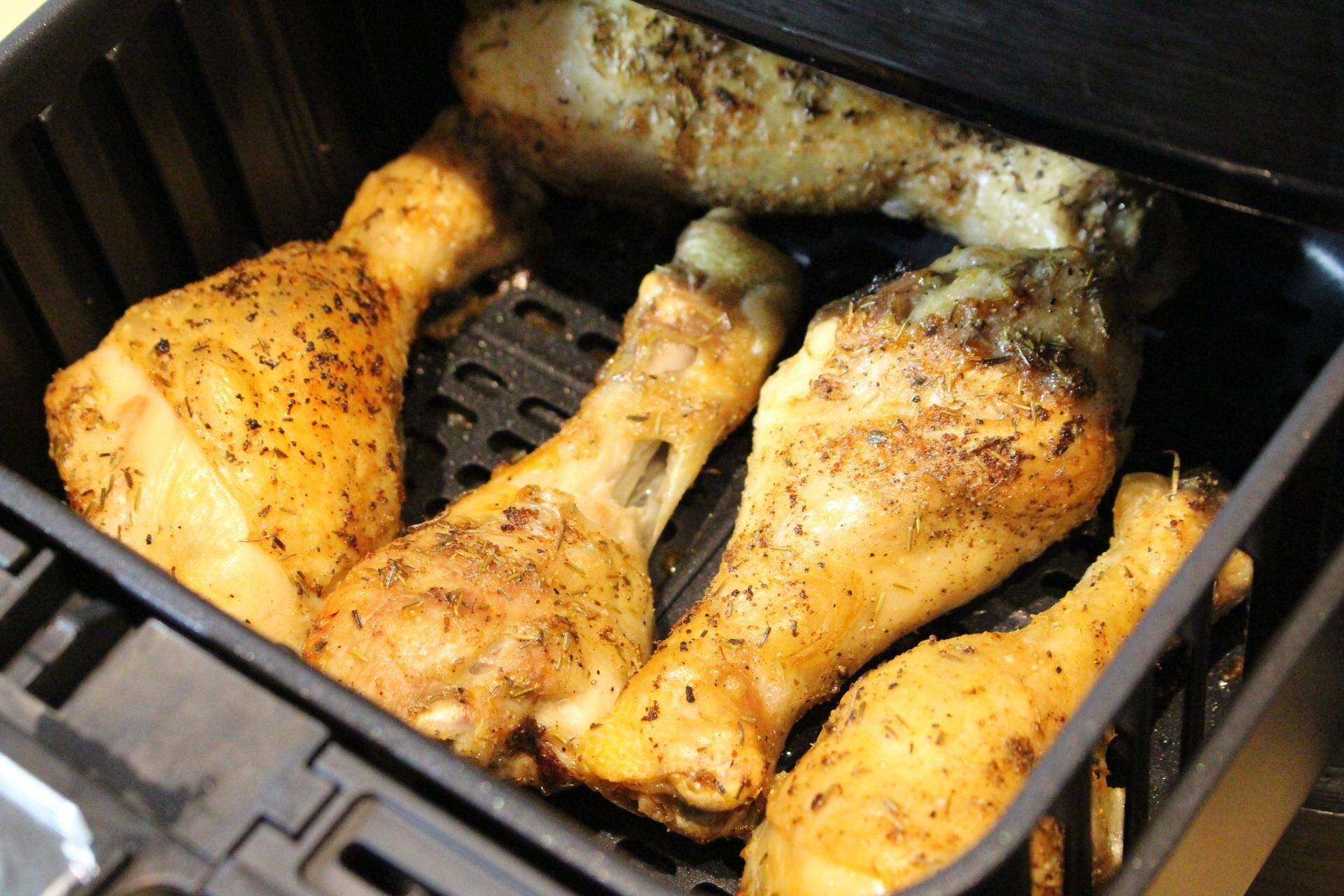 Cosori Heissluftfritteuse Haehnchen fertig