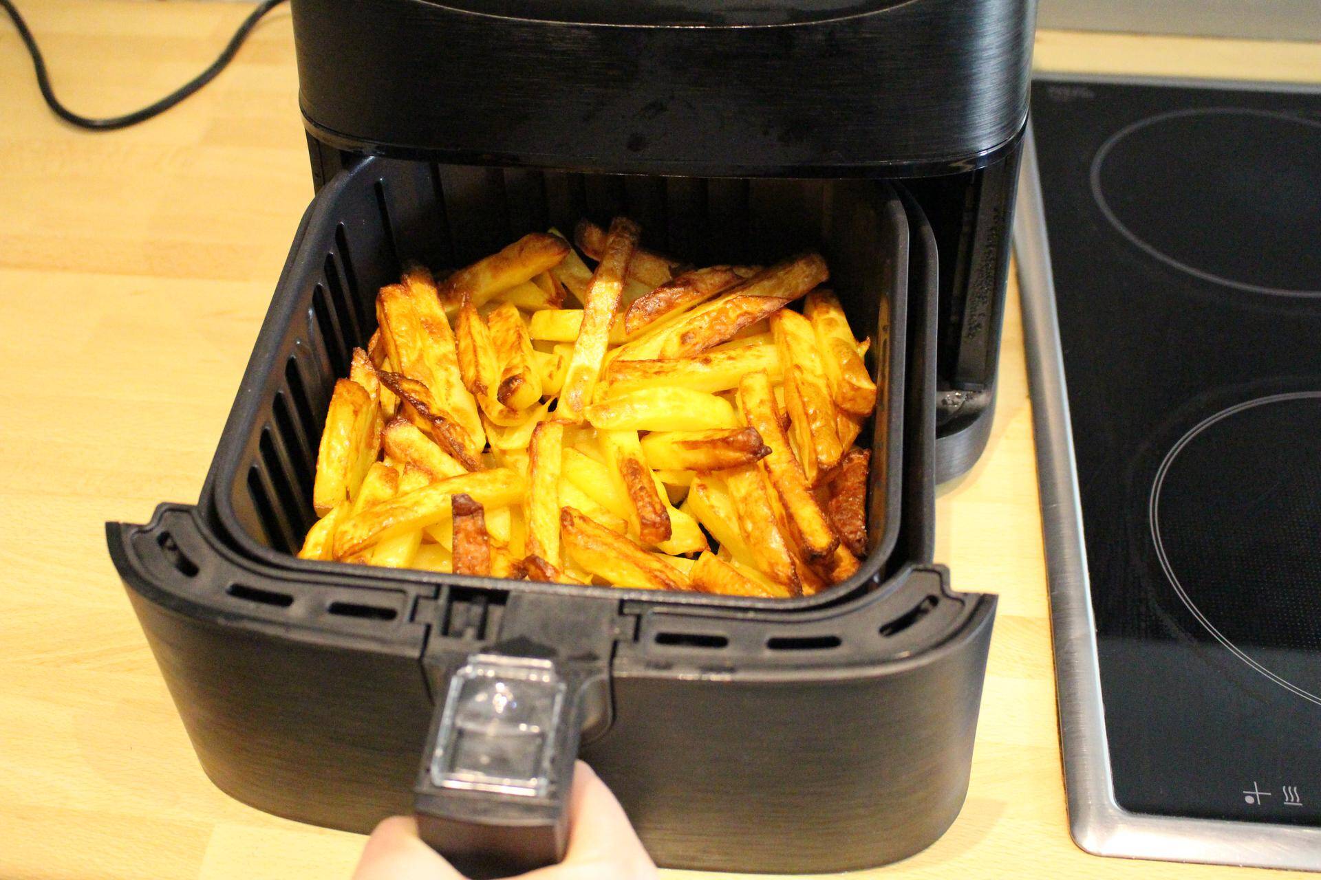 Cosori Heissluftfritteuse Pommes