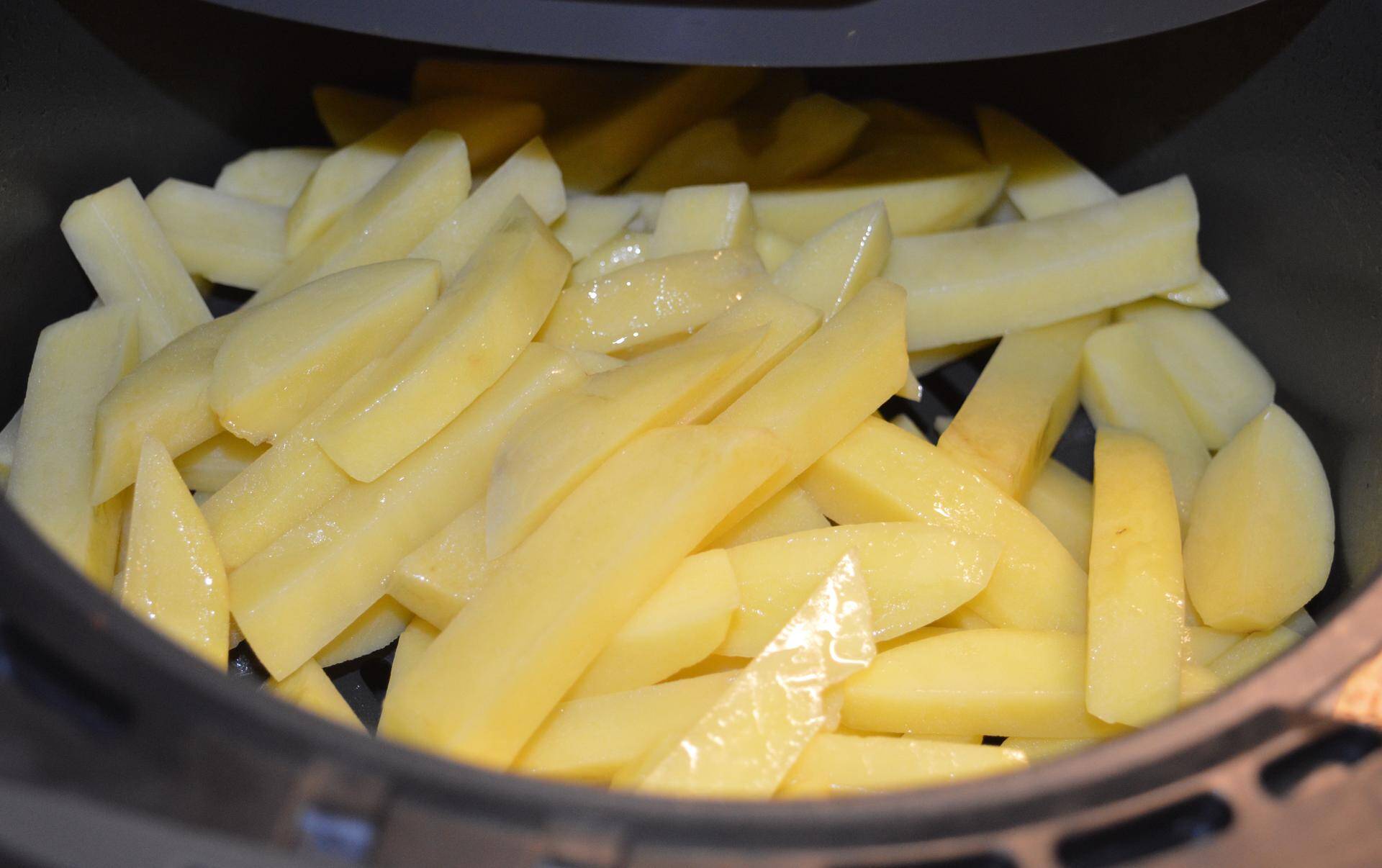 Rohe Pommes im Airfryer