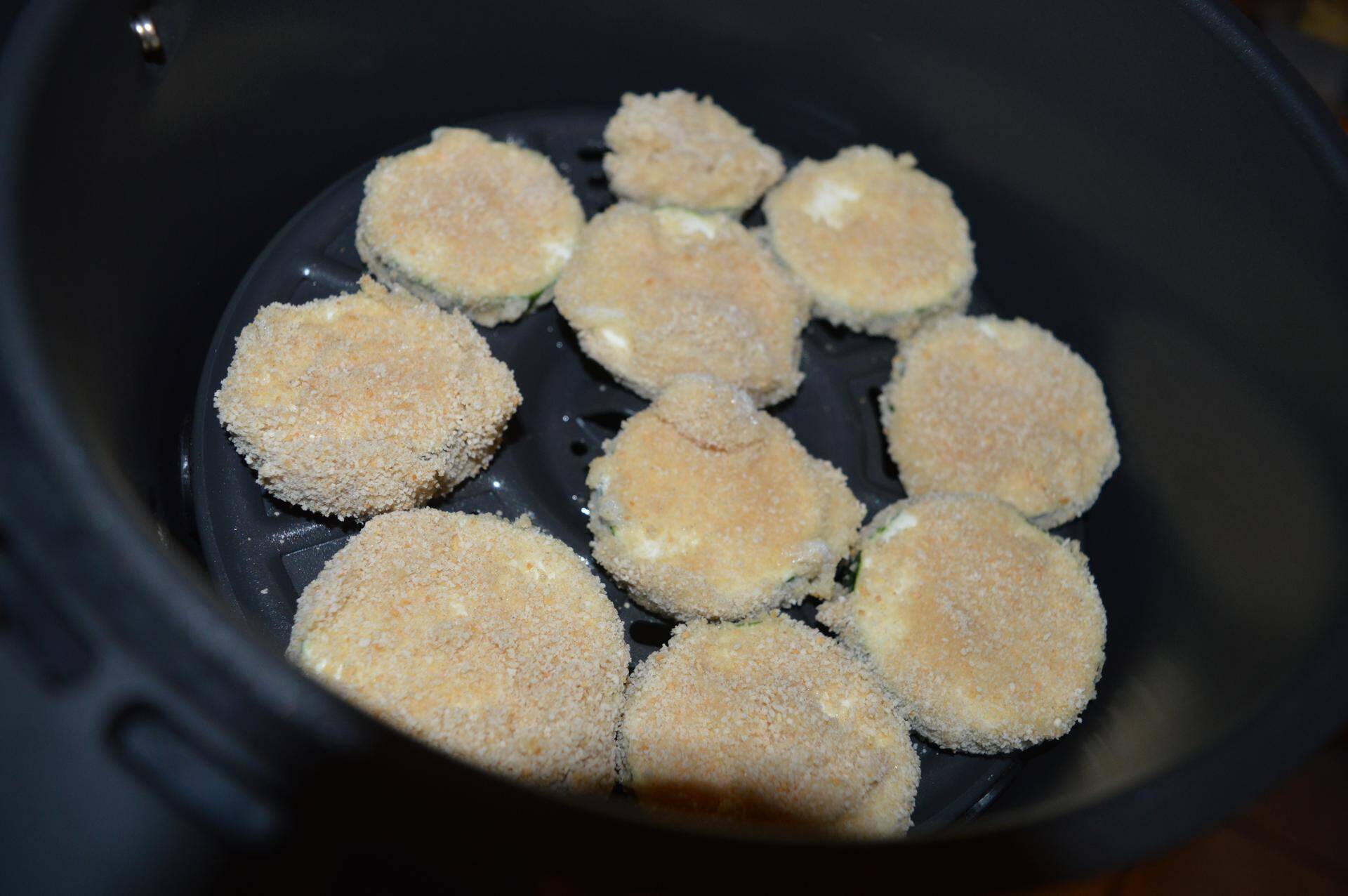 Panierte Zucchinichips