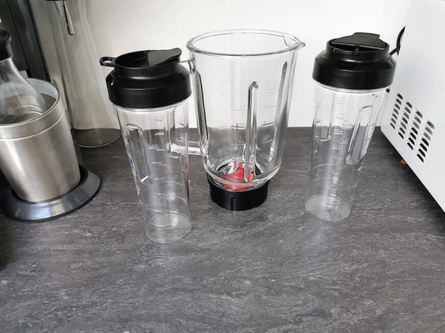 Philips Mixer Glaskrug und Trinkflaschen