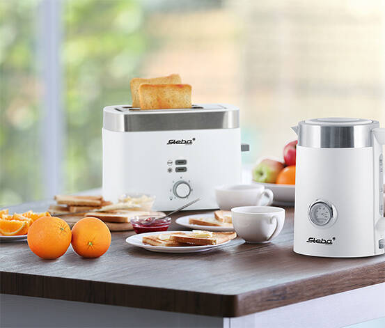 Steba Toaster weiß, von vorne mit Toast