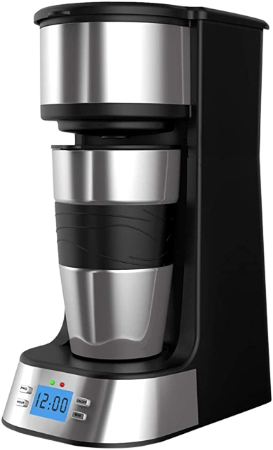 kleine Kaffeemaschine mit Thermo Becher von vorn